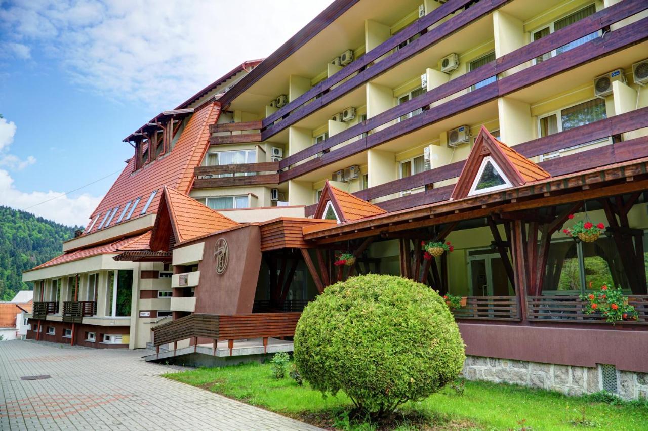 Hotel Ciucas BaileTusnad Buitenkant foto