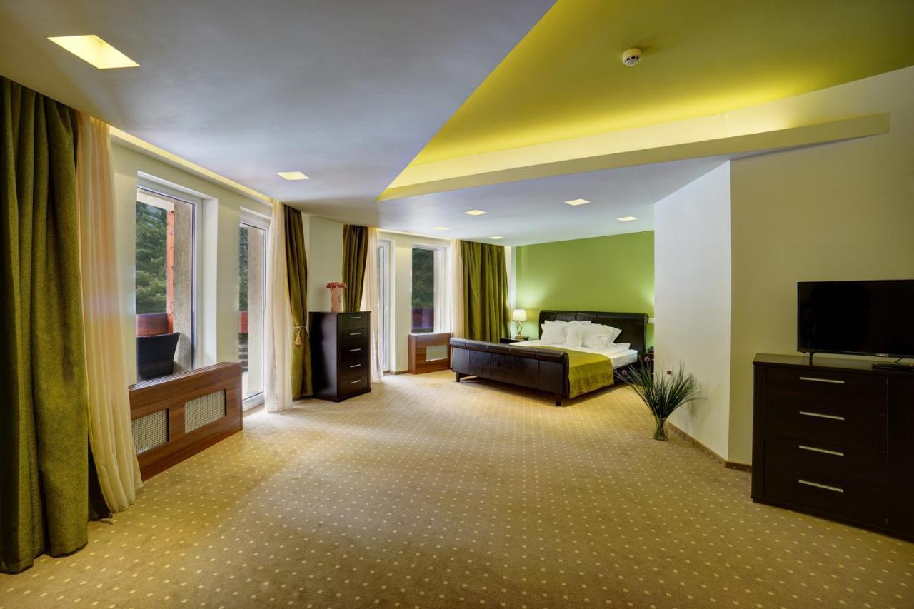 Hotel Ciucas BaileTusnad Buitenkant foto