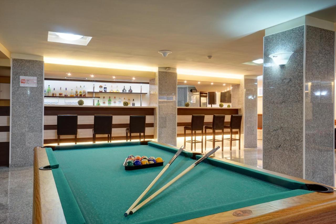Hotel Ciucas BaileTusnad Buitenkant foto