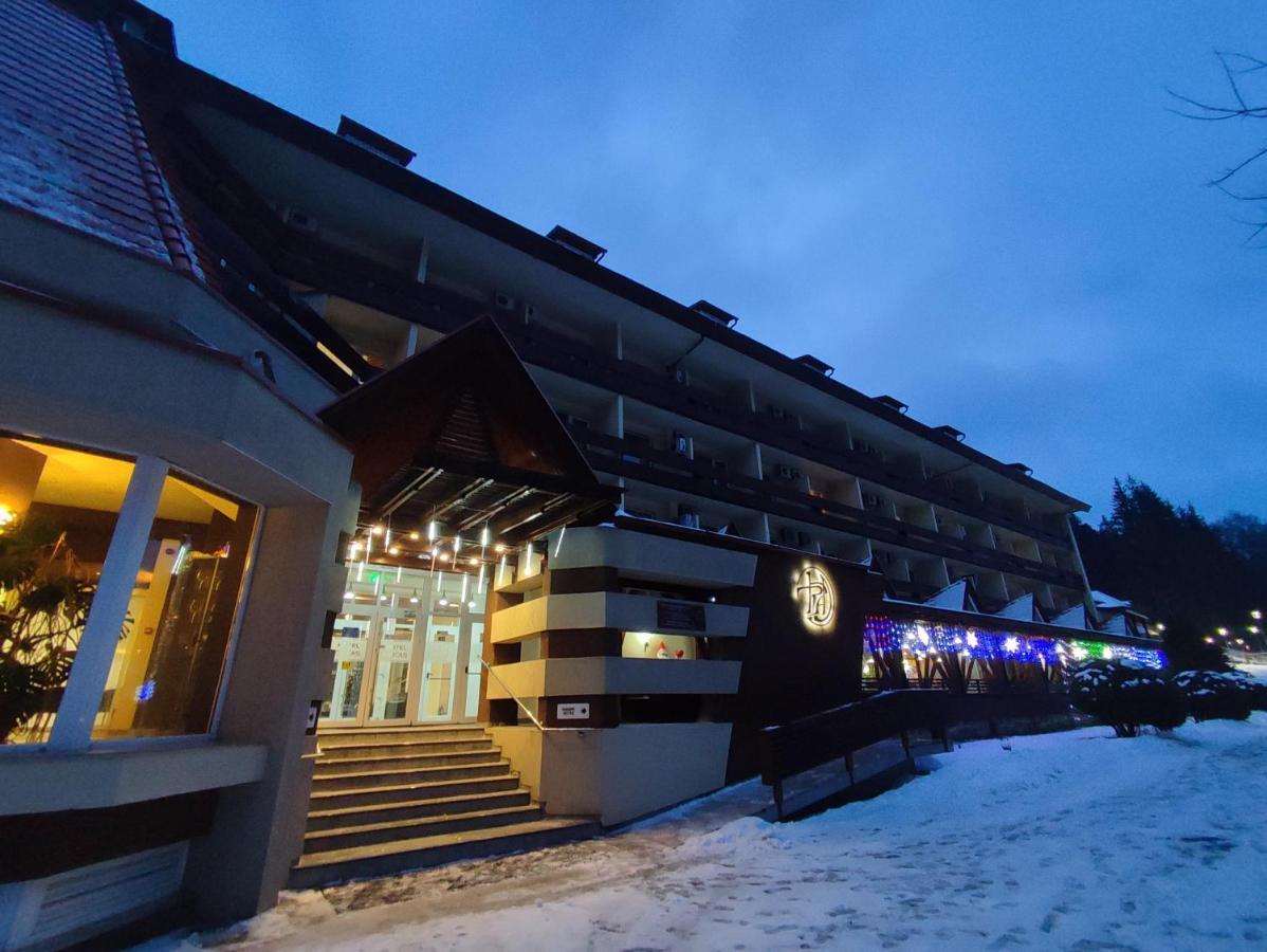 Hotel Ciucas BaileTusnad Buitenkant foto