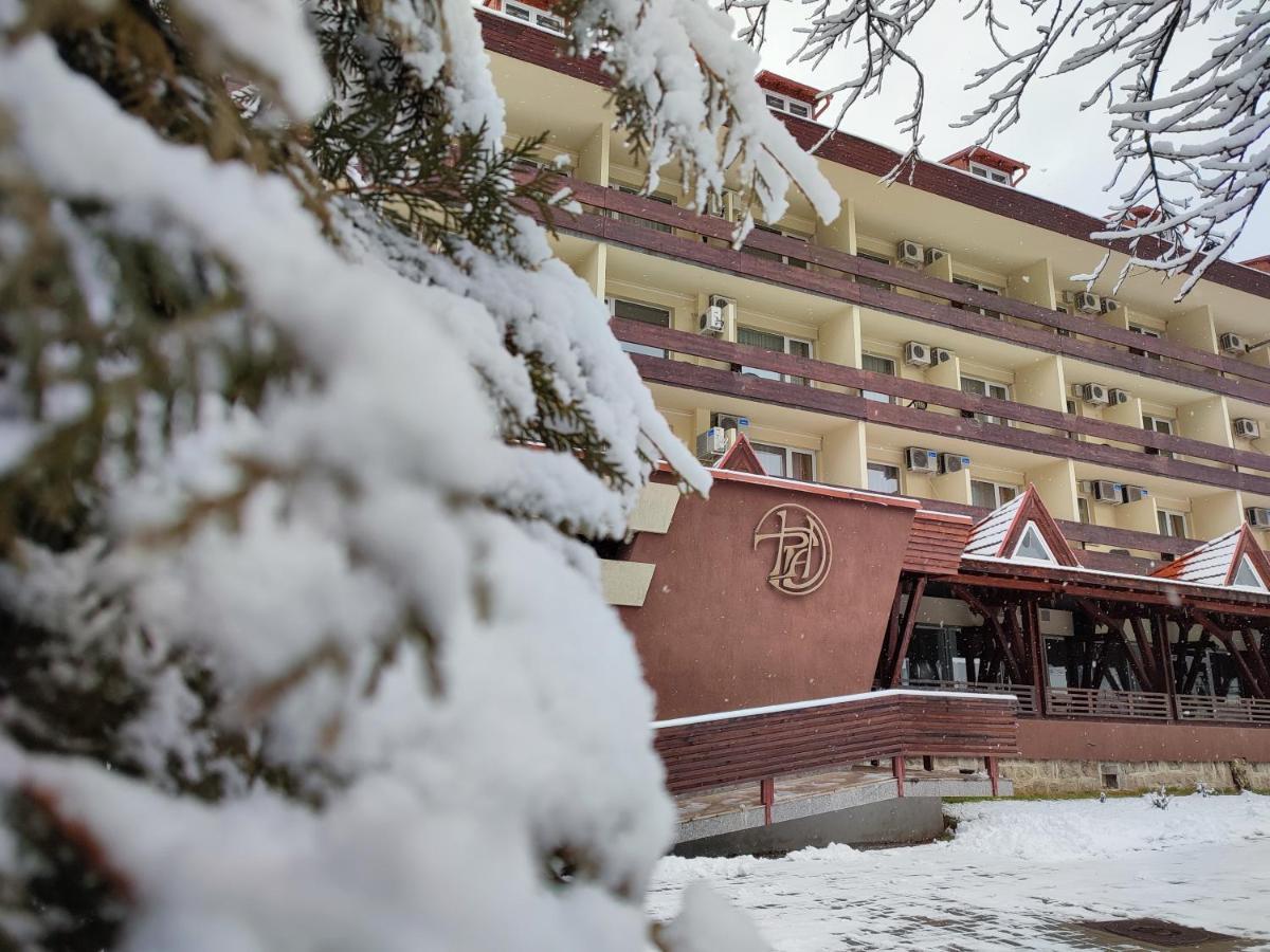 Hotel Ciucas BaileTusnad Buitenkant foto