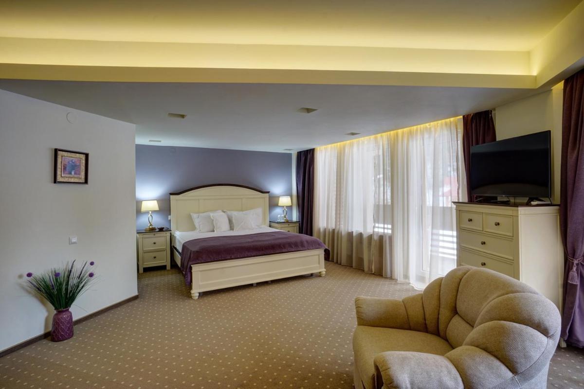 Hotel Ciucas BaileTusnad Buitenkant foto